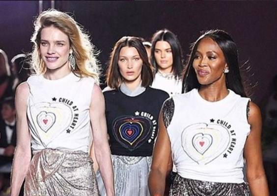 Наоми Кэмпбелл пригласила звезд на благотворительное модное шоу в Каннах