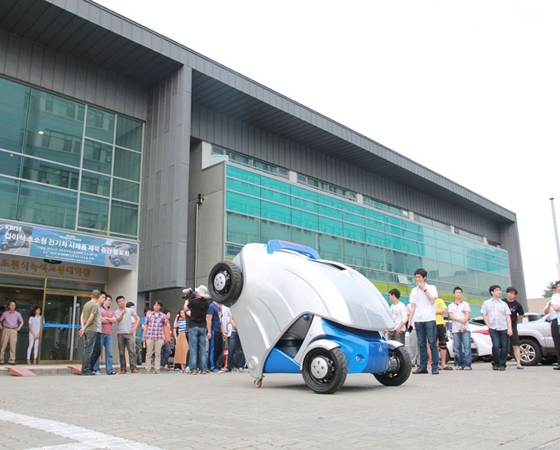 armadillo-T-folding-electric-car-designboom02