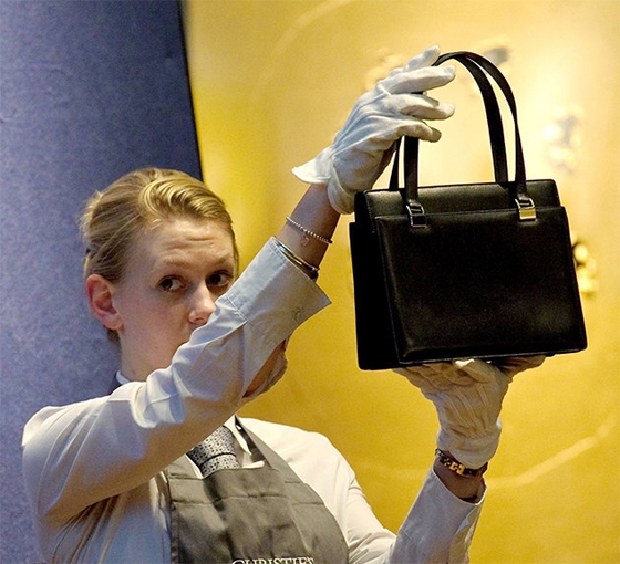 bec2ecd8-69bd-42dc-a51f-e4e30c495bfcmargaret-thatcher-handbag-auction-fashion-funeral-death-influence