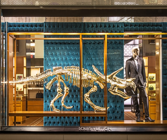 louis-vuitton-fifth-avenue-flagship-store-nyc-dinosaurs-display-01