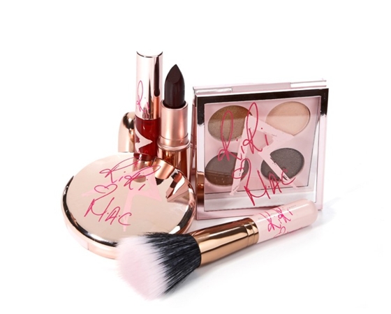 RiRiHeartsMACCosmeticsRiRiWoo