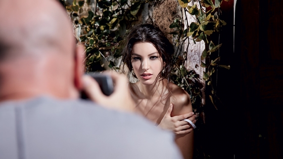 dolce-and-gabbana-kate-king-perfume-dolce-ad-campaign-backstage-3