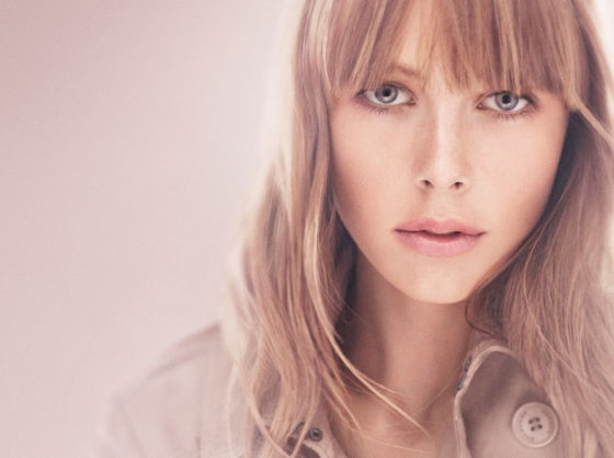 BurberryBeautyEdieCambellEnglishRoseCampaign
