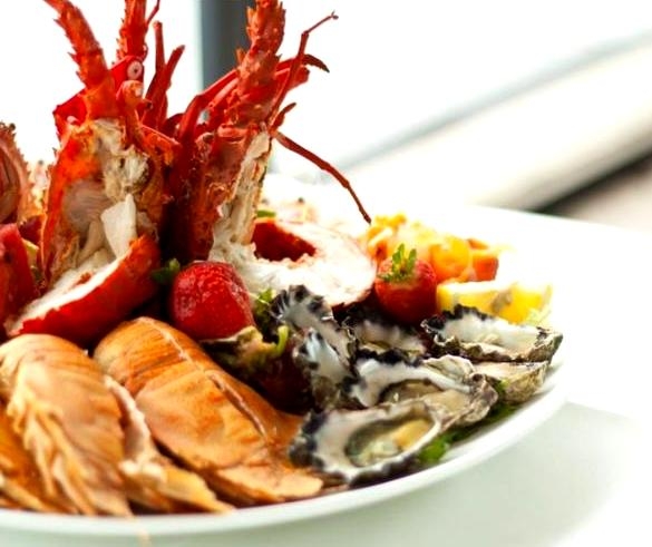 belmore-basin-harbour-front-restaurant-seafood-oys1