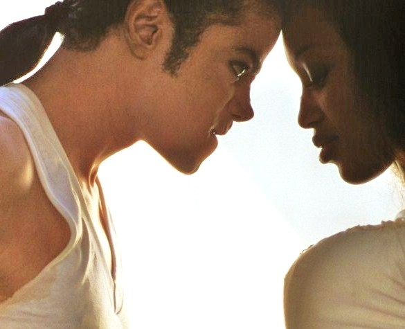 MJJ-michael-jackson-17154552-699-475