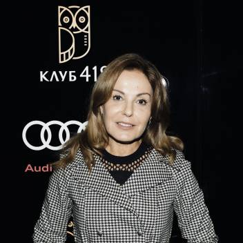 САТИ СПИВАКОВА