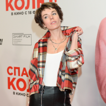 АННА СТАРШЕНБАУМ