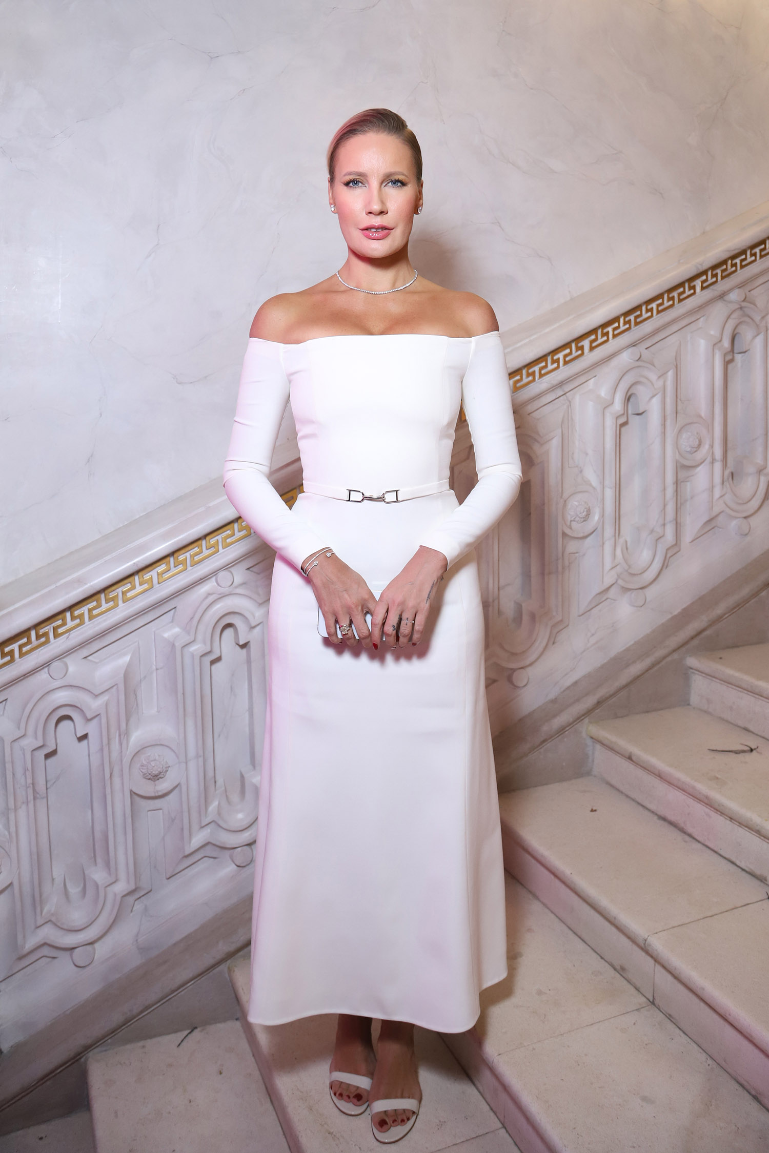 ЕЛЕНА ЛЕТУЧАЯ