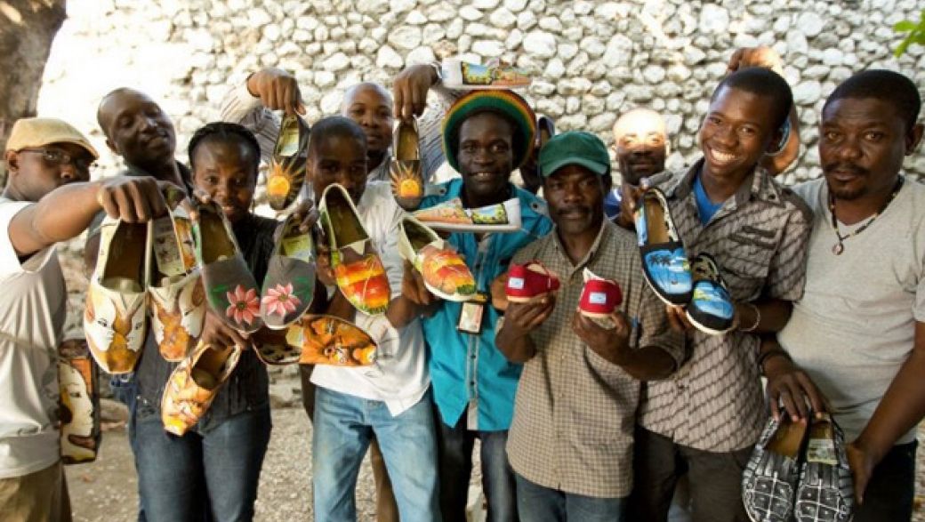 Тапочки TOMS помогут детям Гаити