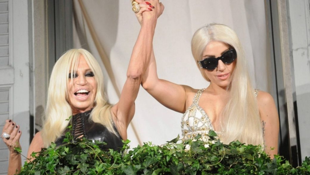 Lady Gaga стала новым лицом Versace