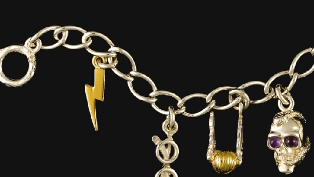Sotheby's продаст браслет с символами «Гарри Поттера»