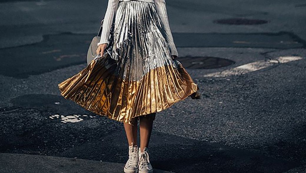Модные тренды 2019: Плиссированная юбка, блузка, или платье?