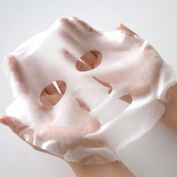 Тканевые маски: краткий гид по их использованию 