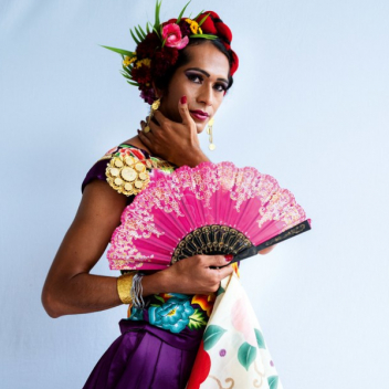 Мексиканский Vogue поместил на обложку женщину «третьего пола»
