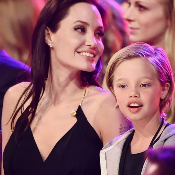 Дочь Брэда Питта и Анджелины Джоли официально взяла мужское имя