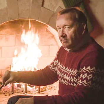 Хью Джекман, Кевин Спейси, Дэвид Бекхэм и другие звезды поздравили всех с Рождеством