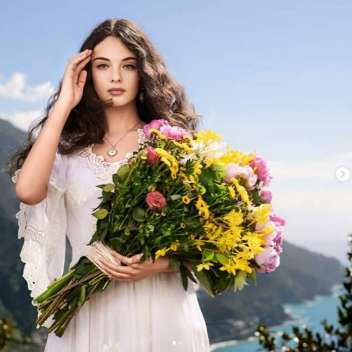 Дочь Венсана Касселя и Моники Белуччи дебютировала в рекламе Dolce&Gabbana