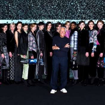 Показ Armani на Неделе моды в Милане прошел при пустом зале