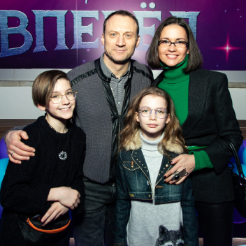 Екатерина Вилкова, Оксана Акиньшина и другие гости на премьере анимационного фильма «Вперёд»