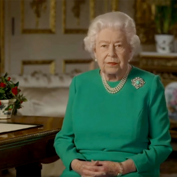 Королева Елизавета II обратилась к своим подданным cо словами надежды