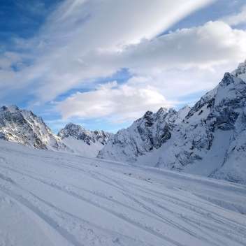 4 горнолыжных курорта России, куда стоит направиться этой зимой