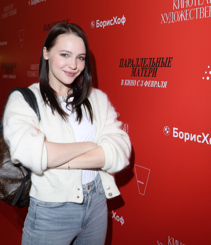 Олеся Судзиловская, Ольга Сутулова, Юлия Хлынина и другие гости на премьере фильма 