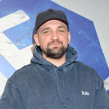 Матвиенко против Басты: на Первом стартовал кастинг в «Фабрику Звёзд»