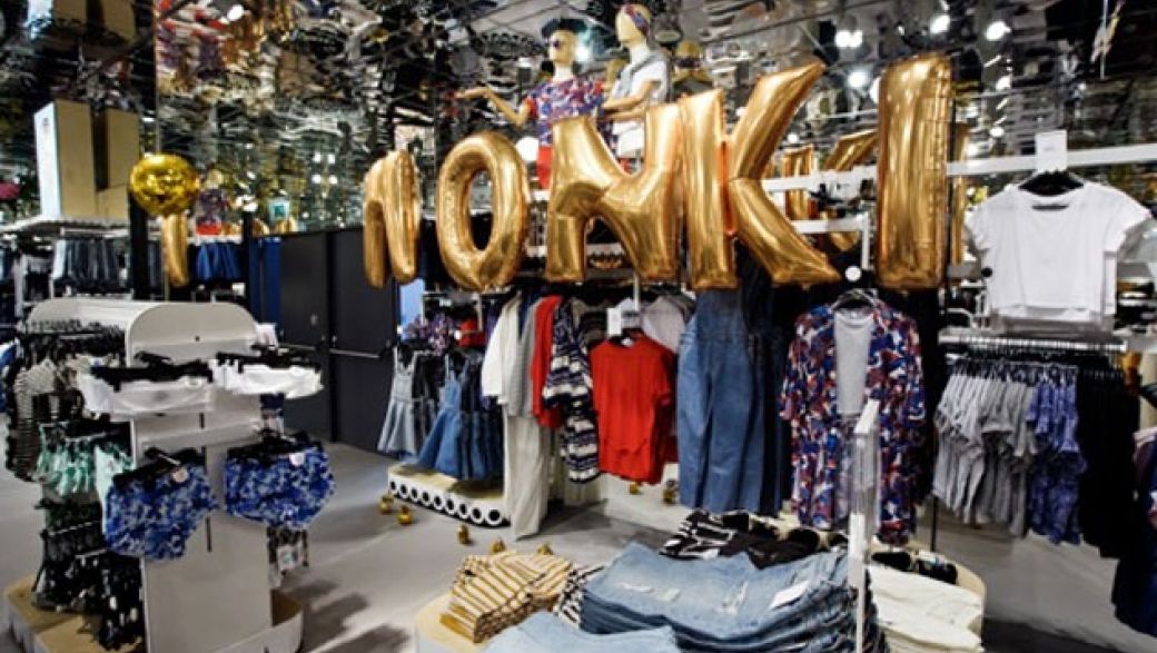 Праздник MONKI для покупателей и друзей бренда