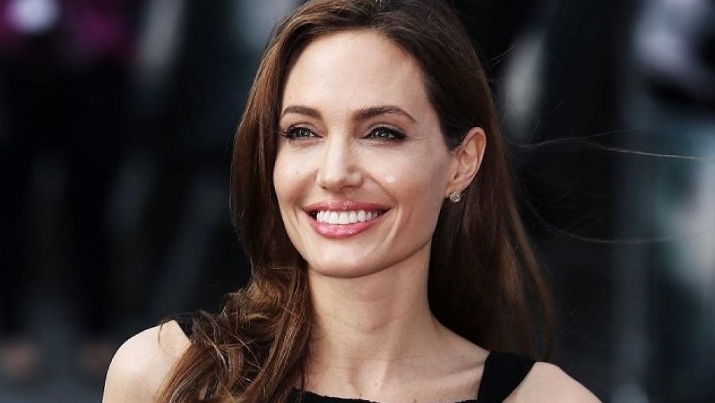 Икона стиля: Анджелина Джоли и ее легендарные губы