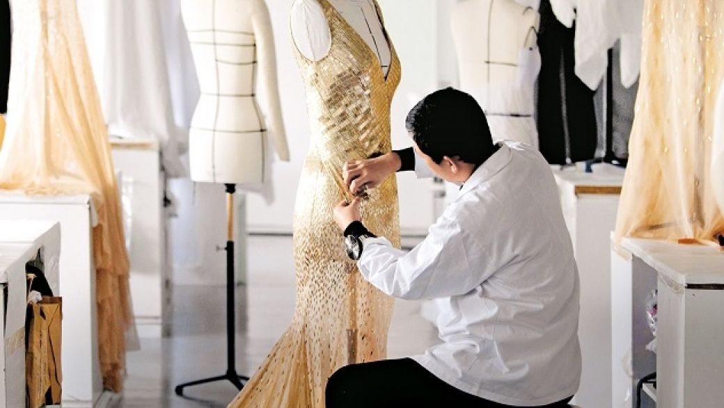 Форт-Нокс: золотые платья снова выходят в тренды