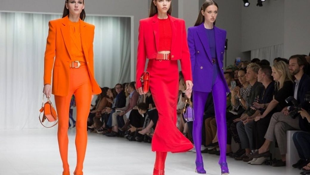Цветные колготки: 6 модных идей, как носить этот аксессуар