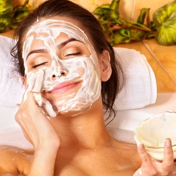 9 масок для лица, которые помогут привести в порядок вашу кожу после зимы
