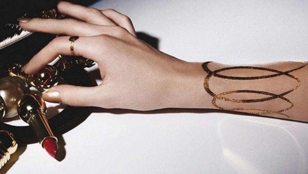 Dior предлагают заменить украшения татуировками