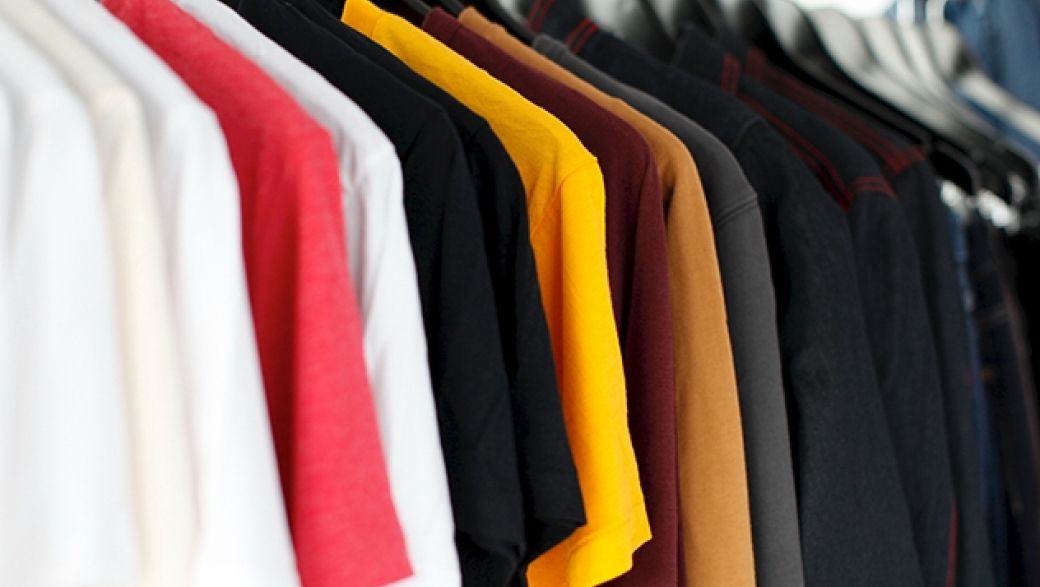 Красное или чёрное: Почему мы выбираем тот или иной цвет в одежде?