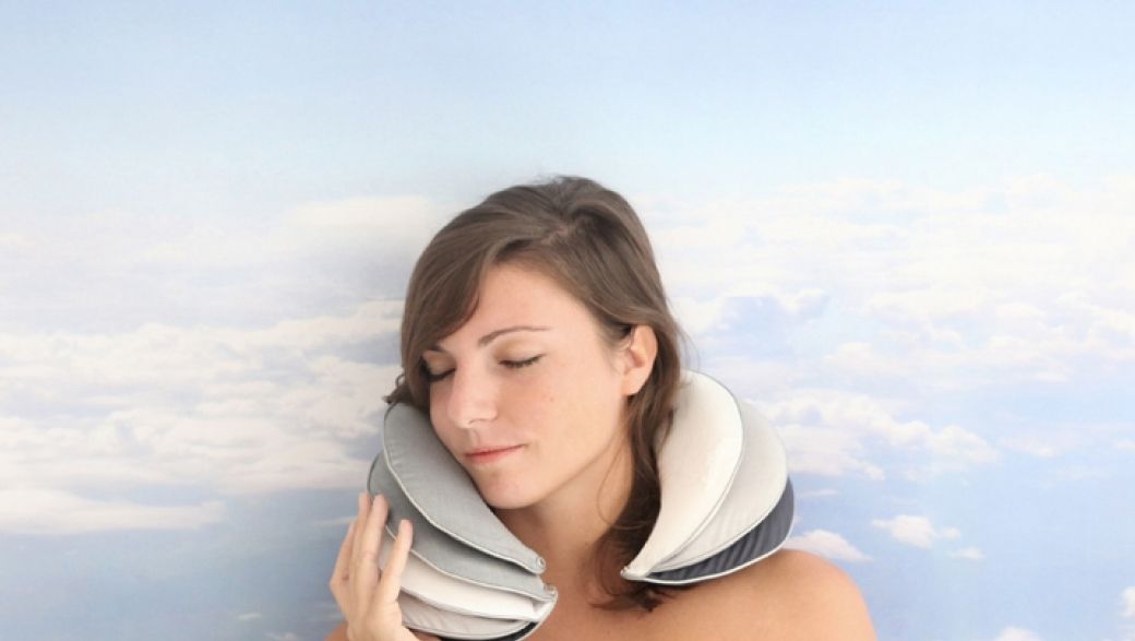 Голова в облаках: Подушка для сна от Louis Vuitton