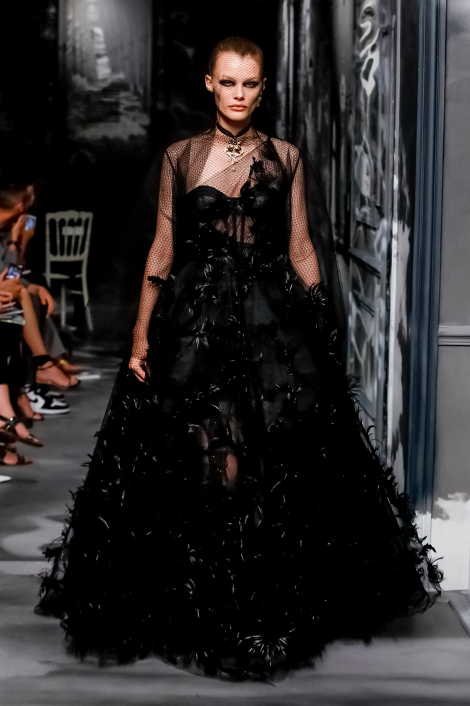 Магия цвета: Dior представил новую коллекцию Haute Couture Осень/ Зима 2019-2020