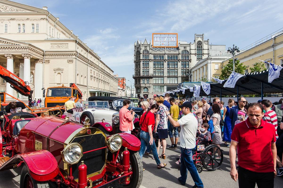 Ежегодное ралли старинных автомобилей L.U.C CHOPARD CLASSIC WEEKEND RALLY