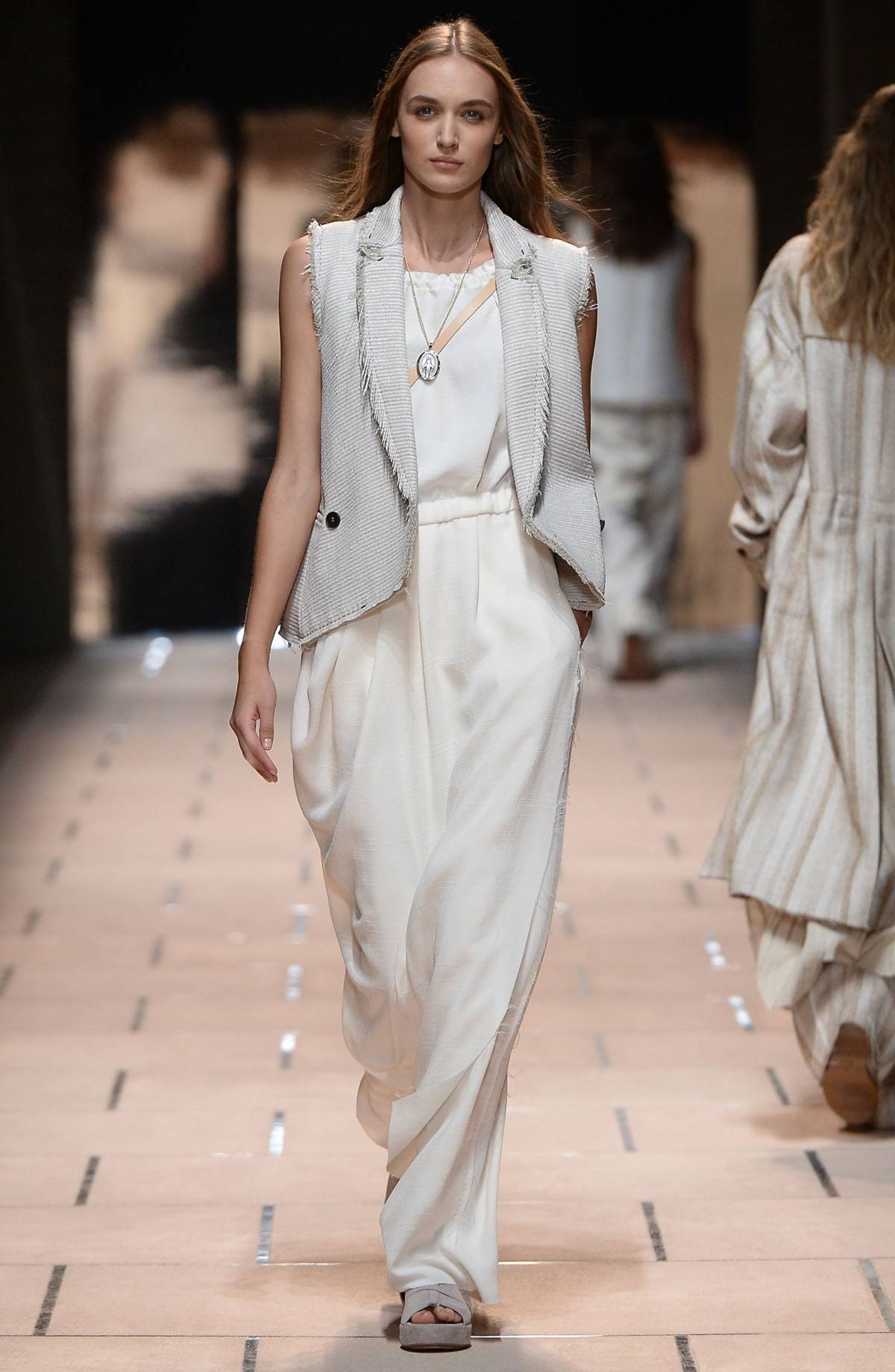 Традиции. Путешествия. Легкость. Новая коллекция Trussardi Весна – Лето 2016