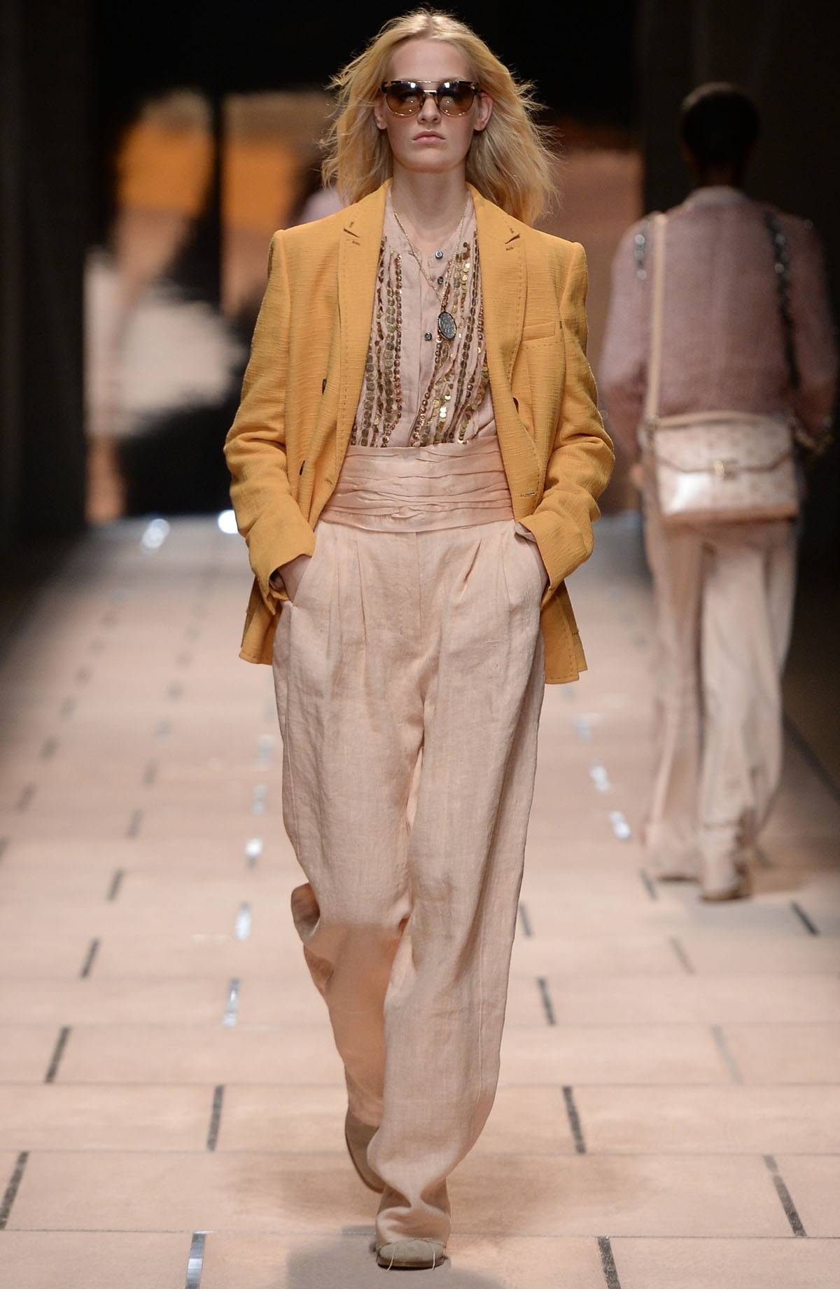 Традиции. Путешествия. Легкость. Новая коллекция Trussardi Весна – Лето 2016