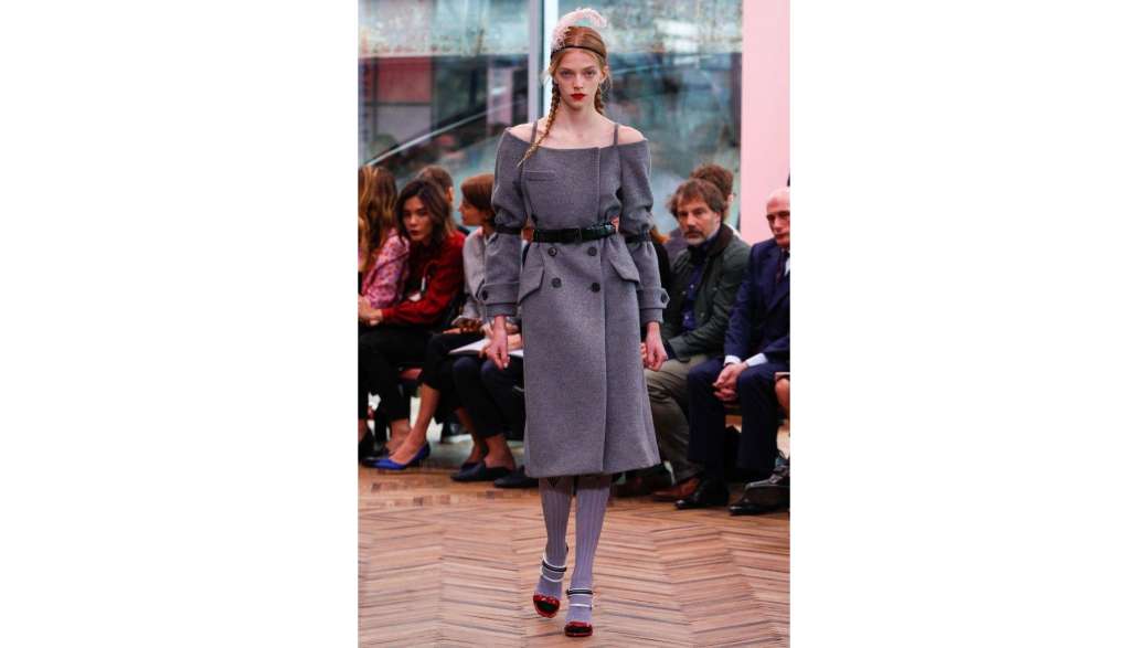 Утренний кофе: Клаудиа Шиффер обнажится в юбилей, круизная коллекция Prada
