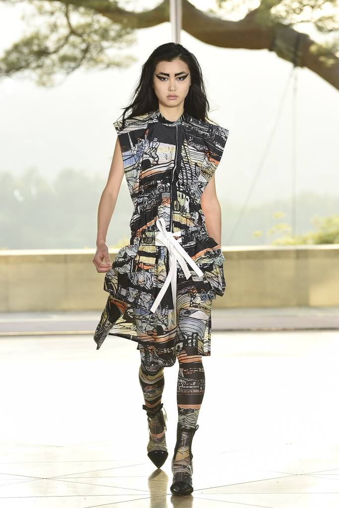 Утренний кофе: Япония от Louis Vuitton, пинап-макияж для лета