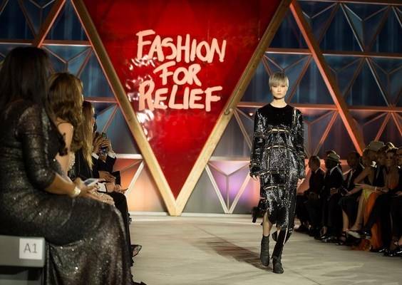 Наоми Кэмпбелл пригласила звезд на благотворительное модное шоу в Каннах