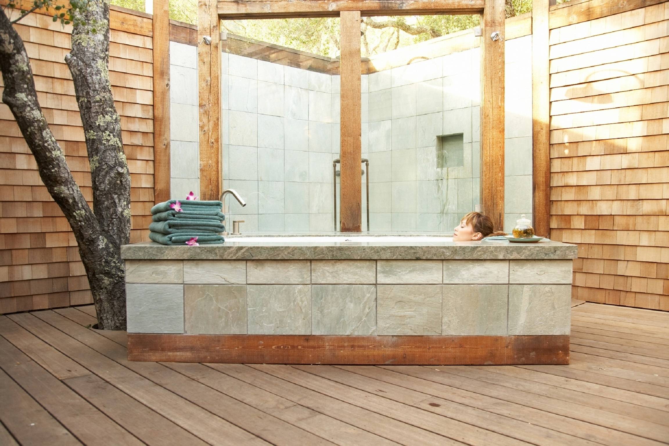 Погрузиться в красоту: 8 отелей со сказочной ванной