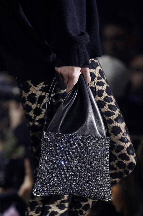 5 причин купить модную сумку-авоську этой осенью