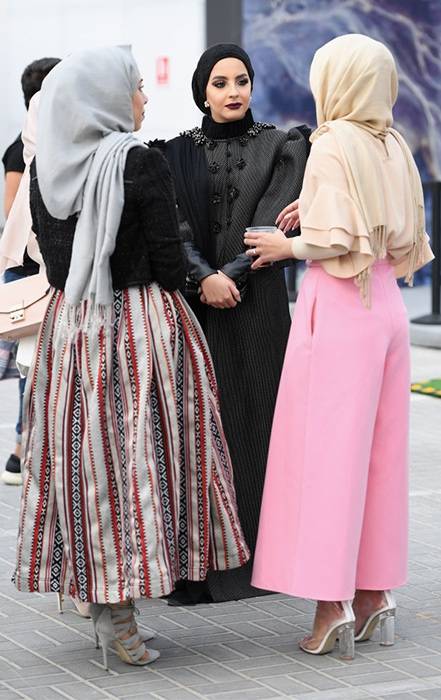 Стритстайл: что носят модницы в Дубае