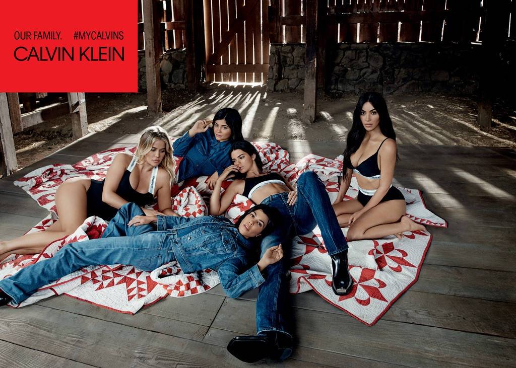 Calvin Klein и сестры Кардашьян объединились, чтобы продвинуть уютную классику